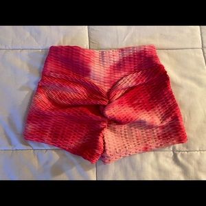 Scrunch bum pink tie dyed shorts